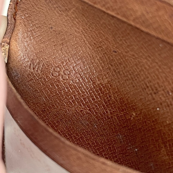 Authentic LOUIS VUITTON Monogram Cardholder/ Wallet - Picture 3 of 12